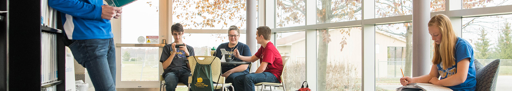 Dual Enrollment students study