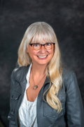 Headshot of Betty-Jane Leeuw